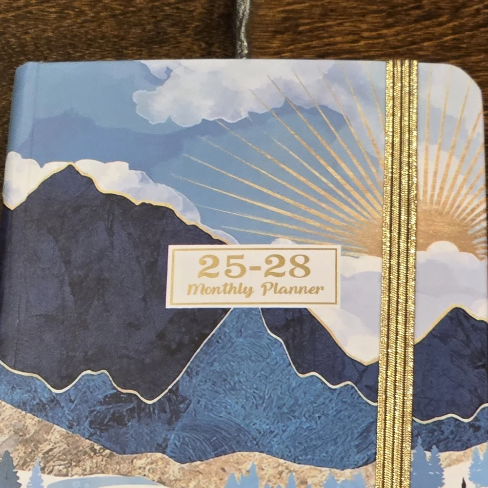 NWOT Hardback 3 Year Pocket Monthly Planner